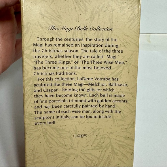 1996 Magi Bells - Balthasar (Frankincense)
1996 HALLMARK PREMIUM ORNAMENT - Picture 2 of 12